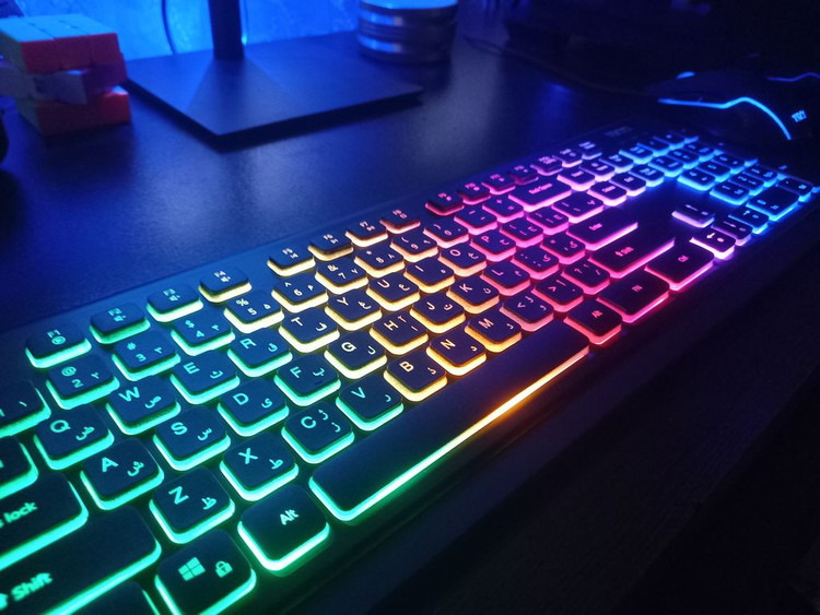 کیبورد گیمینگ تسکو مدل TK 8046، سوییچ ممبران، Full-Size، نورپردازی RGB